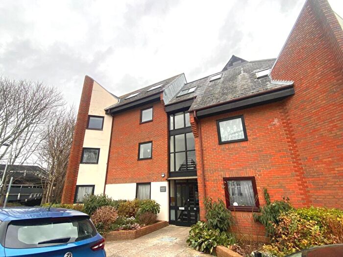 1 Bedroom Flat To Rent In Lennox Road North, Southsea, PO5