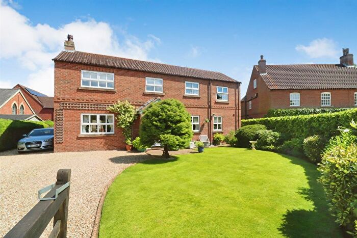 4 Bedroom Detached House For Sale In Brigg Road, South Kelsey, LN7