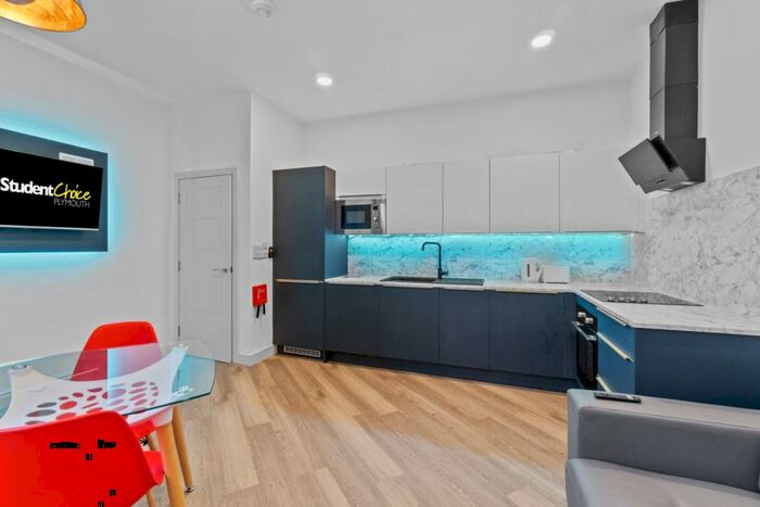 3 Bedroom Flat To Rent In Seaton Avenue, Plymouth, Devon, PL4