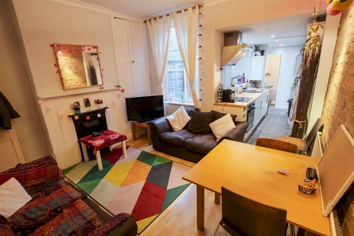 3 Bedroom House To Rent In Boldmere Terrace, Katie Road, Birmingham, B29