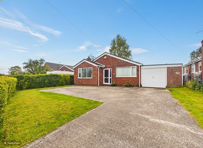 3 Bedroom Detached Bungalow For Sale In Low Road, Osgodby, LN8
