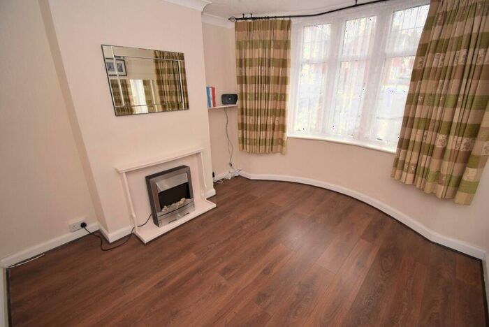 3 Bedroom Semi-Detached House For Sale In Hollow Crescent, Radford, Coventry, CV6