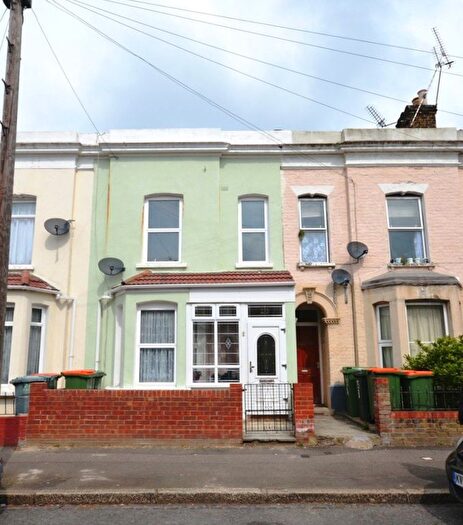 4 Bedroom Terraced House To Rent In Vicarage Road, Stratford, E15