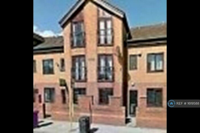 8 Bedroom Terraced House To Rent In Mostyn Hall, Liverpool, L15