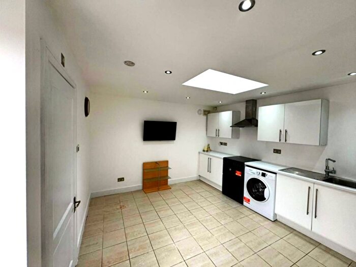 1 Bedroom Property To Rent In Ilford, IG6