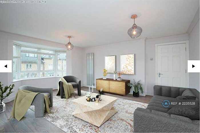 2 Bedroom Flat To Rent In Dee House, Kingston Upon Thames, KT2