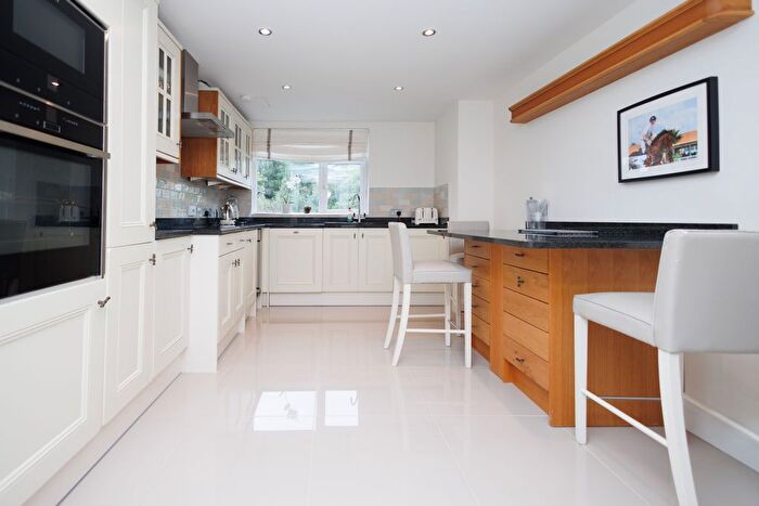 2 Bedroom Flat To Rent In Brudenell Road, Poole, BH13