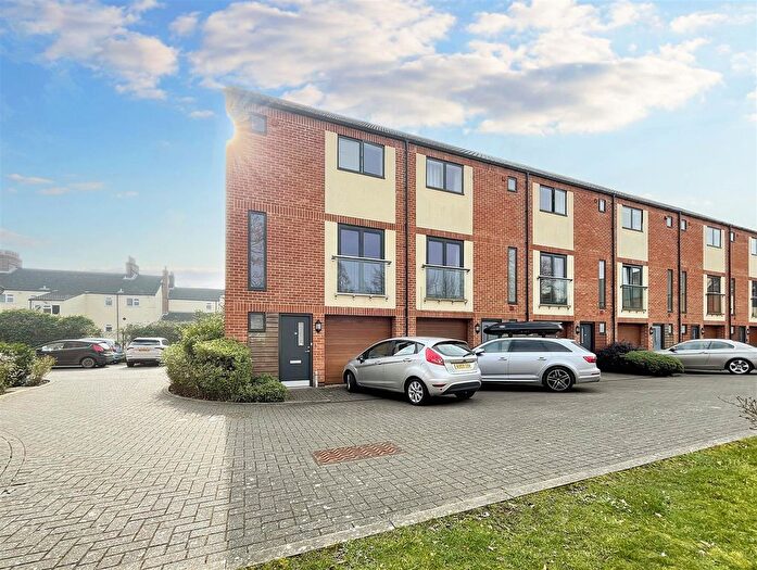 3 Bedroom Town House To Rent In Sussex Street, Norwich, NR3