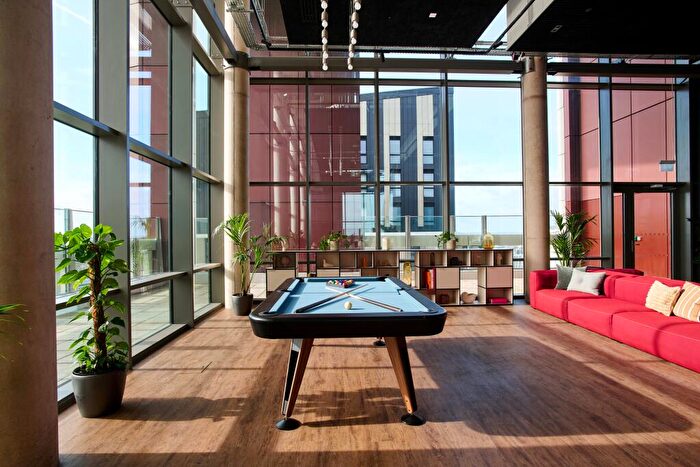 2 Bedroom Apartment To Rent In The Copper Works, Cardiff Cardiff, CF10