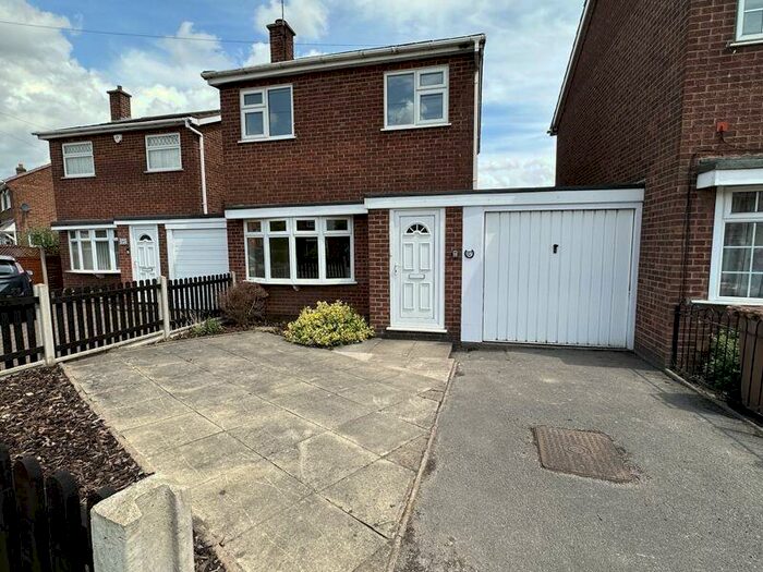 3 Bedroom Detached House To Rent In Darklands Road, Swadlincote, DE11