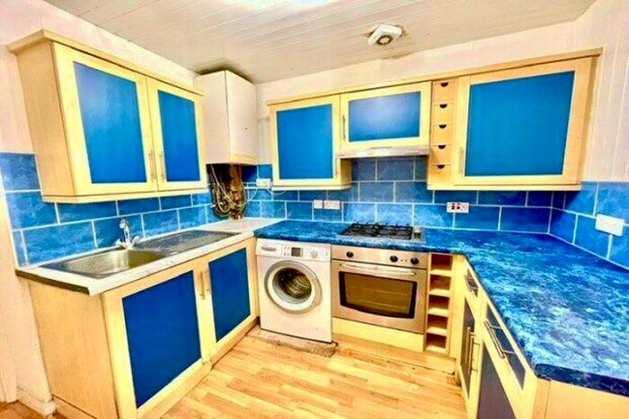 2 Bedroom Flat To Rent In Mansfield Road, Ilford, IG1