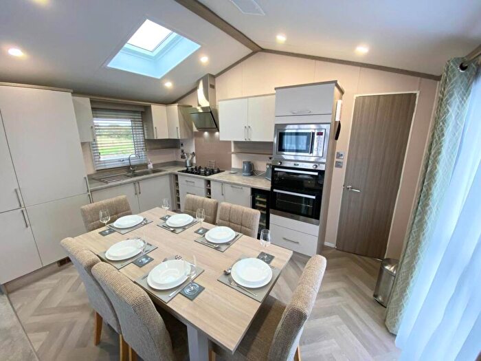 2 Bedroom Lodge For Sale In Regal Artisan Lodge, Selsea, PO20