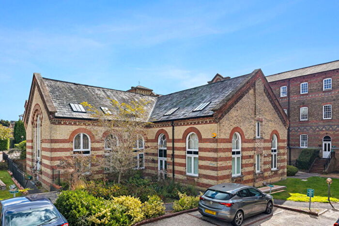 2 Bedroom Apartment For Sale In Arundel Mews, Southdowns Park, Haywards Heath, RH16