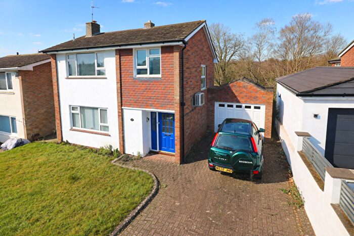 3 Bedroom Detached House For Sale In Bassett, Southampton, SO16