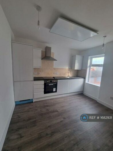 1 Bedroom Flat To Rent In Lord Street, Blackpool, FY1