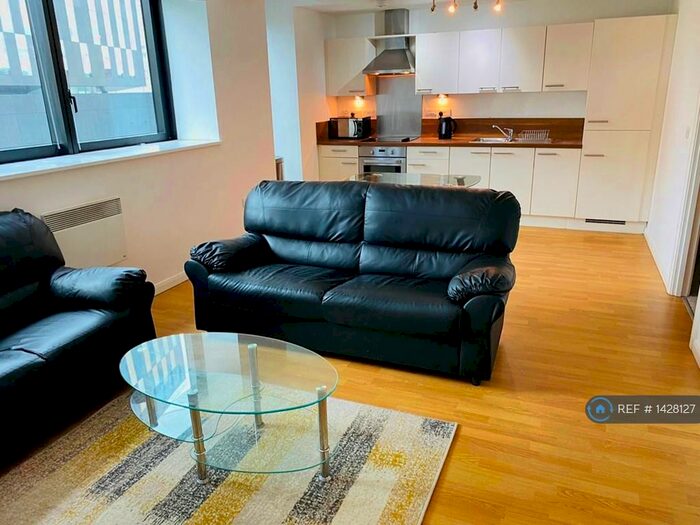 2 Bedroom Flat To Rent In Mann Island, Liverpool, L3