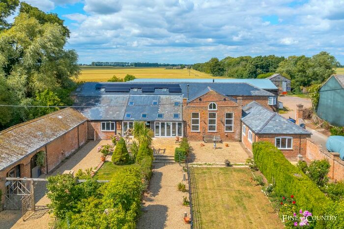 4 Bedroom Barn Conversion For Sale In Guys Head Road, Sutton Bridge, Spalding, PE12
