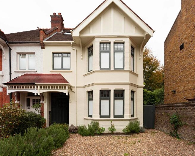 6 Bedroom Semi-Detached House For Sale In Sutton Court Road, London, W4
