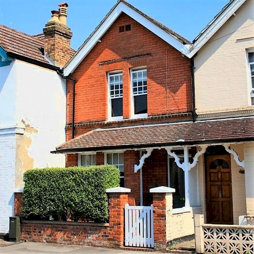 3 Bedroom Semi-Detached House To Rent In Springfield Road, Guildford, Surrey, GU1