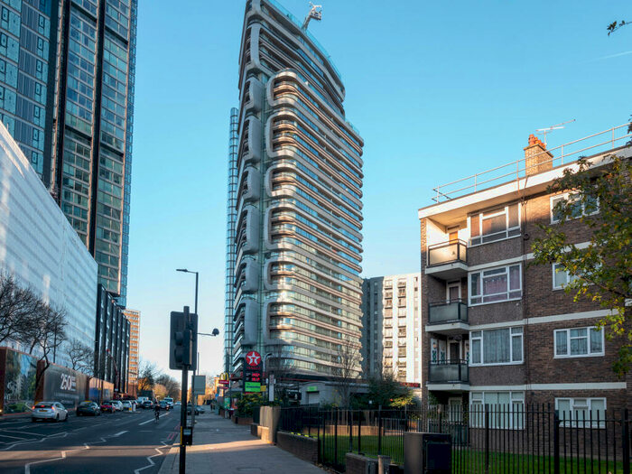 2 Bedroom Apartment To Rent In Canaletto Tower, EC1V
