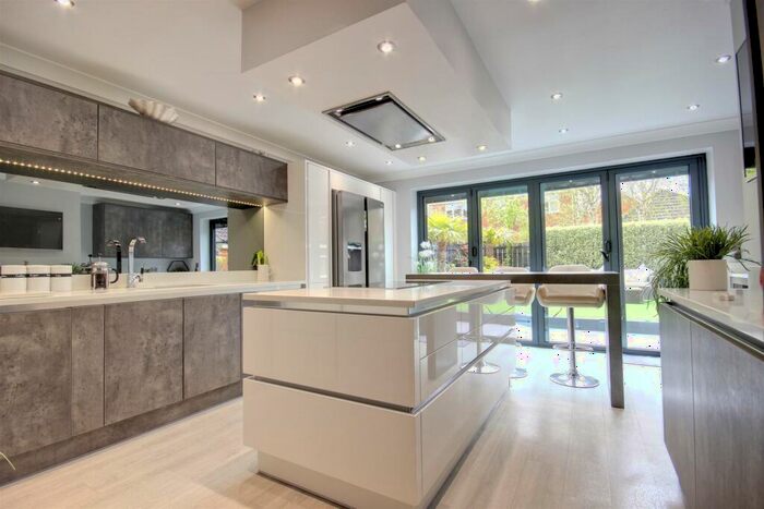 4 Bedroom Detached House For Sale In Mill Rise, Skidby, HU16