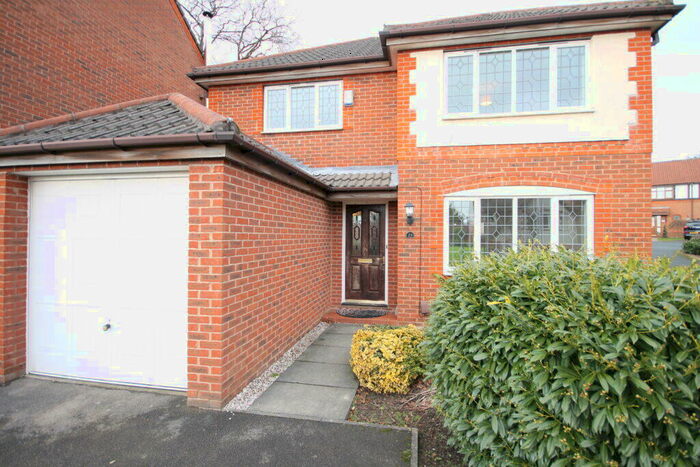 4 Bedroom Detached House To Rent In Woodlea Drive, Meanwood, Leeds, LS6
