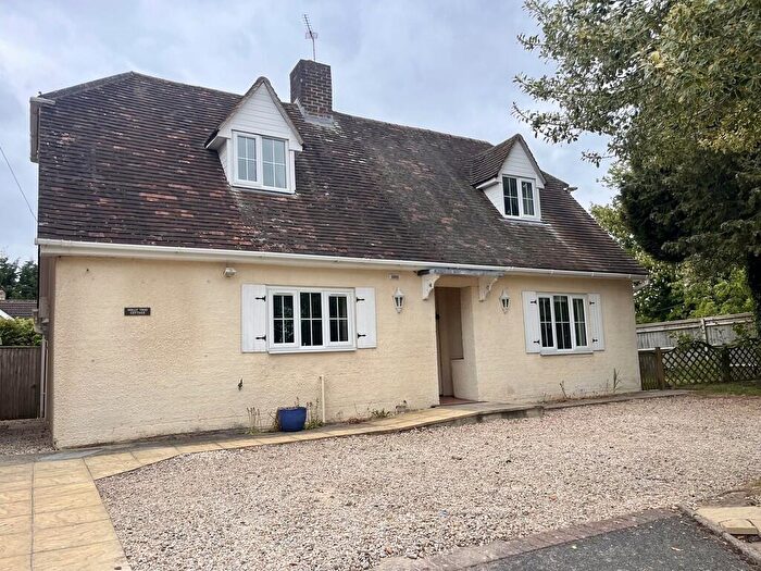 3 Bedroom Detached House To Rent In Burtons Hill, Kintbury, RG17