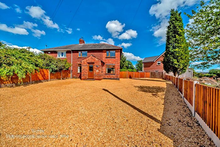 4 Bedroom Semi Detached House For Sale In Walton Road, Walsall, WS9