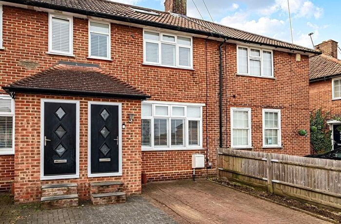 3 Bedroom Terraced House For Sale In Castlecombe Road, London, SE9