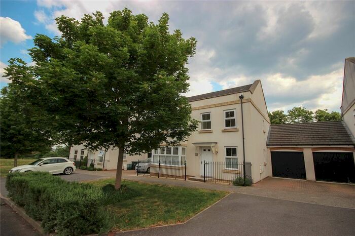 4 Bedroom Link Detached House To Rent In Oak Leaze, Patchway, Bristol, South Gloucestershire, BS34