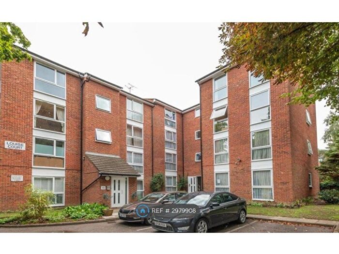 2 Bedroom Flat To Rent In Louise Court, London, E11