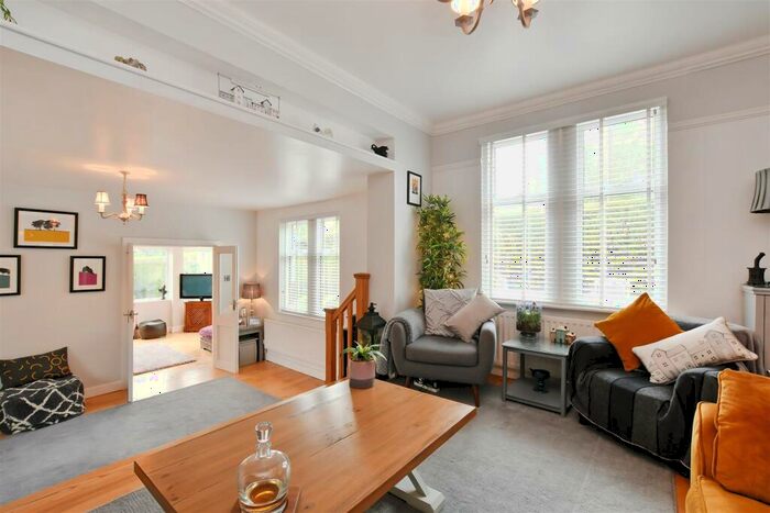 4 Bedroom Detached House For Sale In Muskoka Drive, Bents Green, S11