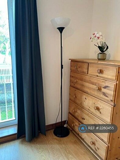1 Bedroom Flat To Rent In Warner House, London, NW8
