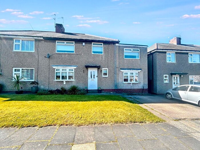 5 Bedroom Semi-Detached House For Sale In Mayfield Avenue, Cramlington, NE23