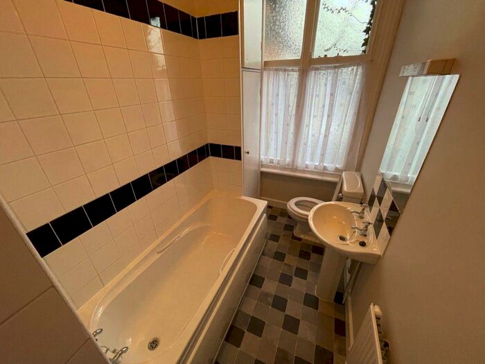 1 Bedroom Flat To Rent In Gynsill Court, Glenfield, LE7