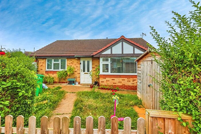 2 Bedroom Detached Bungalow For Sale In Kinross Crescent, Nottingham, NG8