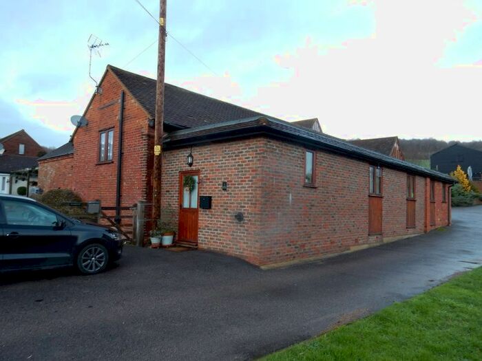 2 Bedroom Barn Conversion To Rent In Faversham Road, Boughton Lees, Ashford, TN25