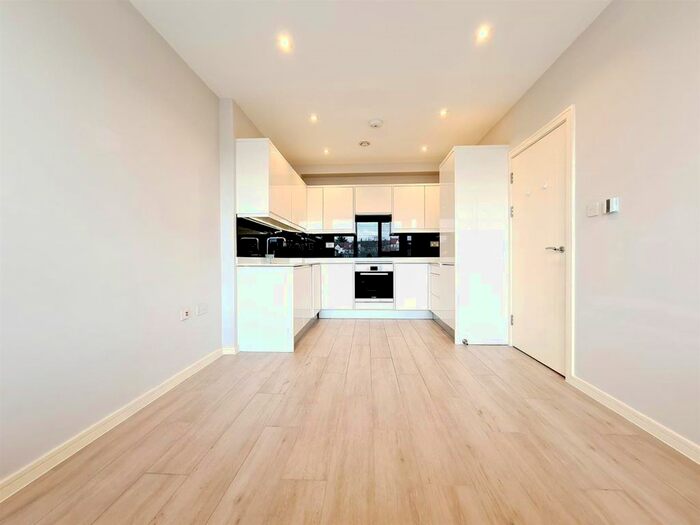 2 Bedroom Flat To Rent In High Road, Wembley, HA9