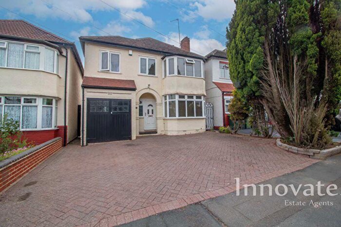 4 Bedroom Detached House For Sale In Chestnut Road, Oldbury, B68