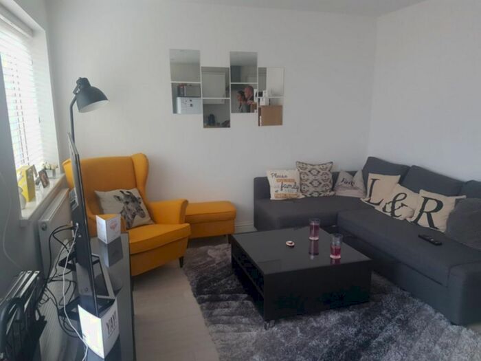 1 Bedroom Flat To Rent In Watford Way, London, NW4