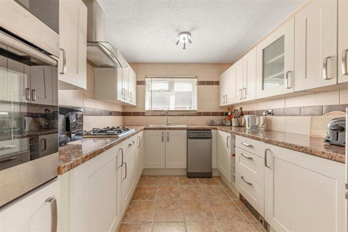 2 Bedroom Coach House To Rent In Brewers Court, Norwich, NR3