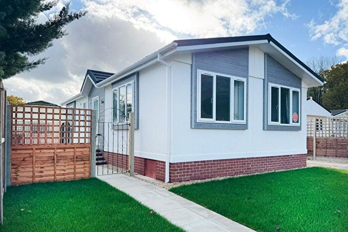 2 Bedroom Park Home For Sale In Whitehill Park, Whitehill, Bordon, GU35