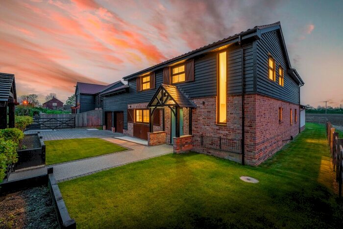 5 Bedroom Detached House For Sale In Thornton Road, North Owersby, LN8