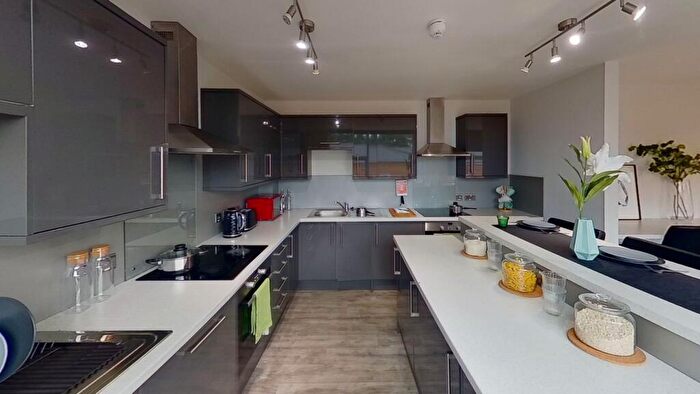 7 Bedroom Flat To Rent In Middle Street, Nottingham, NG9