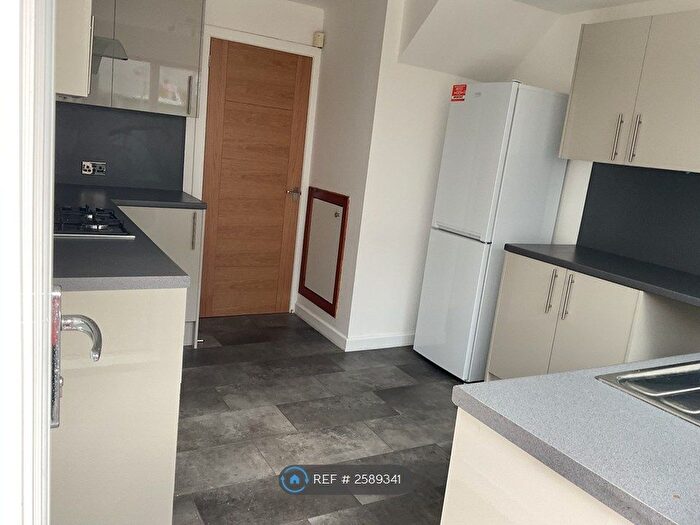 3 Bedroom Terraced House To Rent In Howes Drive, Aberdeen, AB16