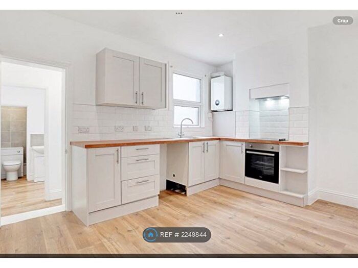 3 Bedroom Terraced House To Rent In Shakespeare Road, Gillingham, ME7