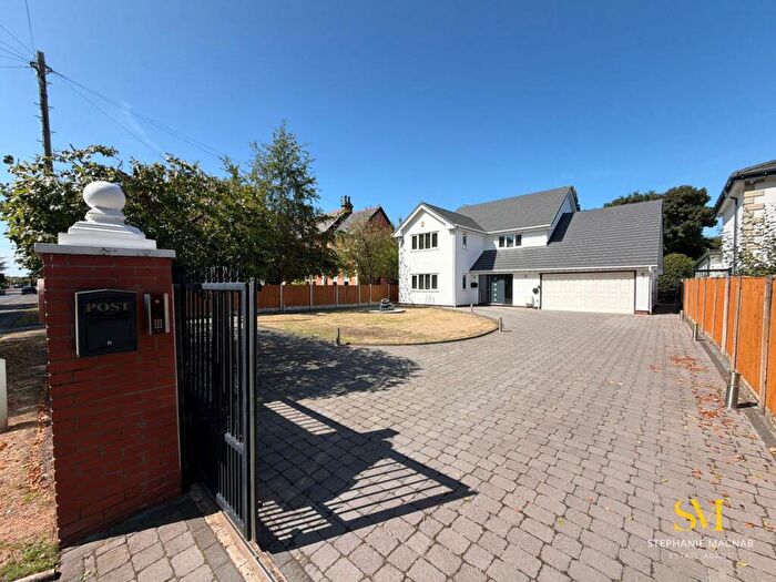 4 Bedroom Detached House For Sale In Wicks Lane, Formby, Liverpool, L37