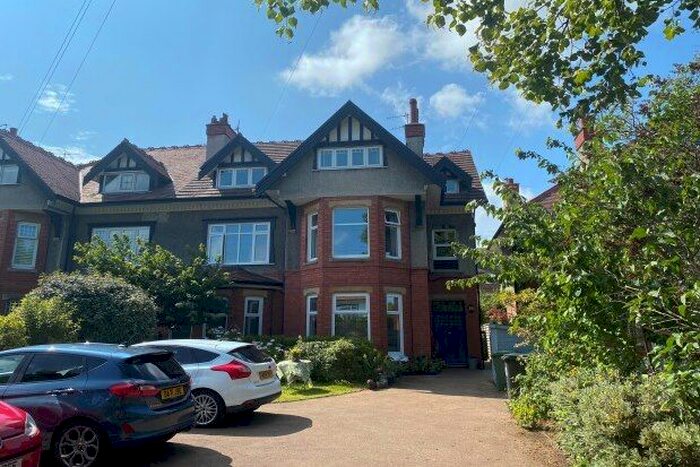 3 Bedroom Flat To Rent In Park Road, Wirral, CH48