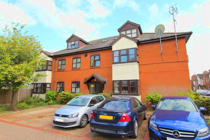 1 Bedroom Apartment To Rent In Faulkner Court, Boundary Road, St Albans, AL1