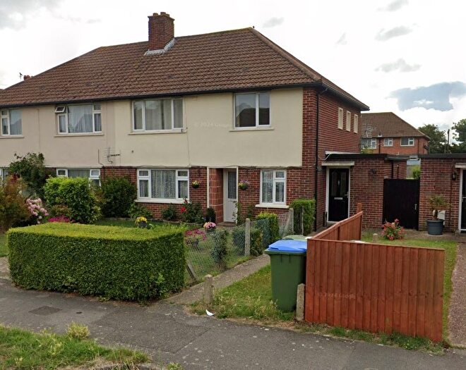 2 Bedroom Flat To Rent In Foxbury Grove, Portchester, PO16